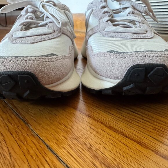 Nike Phoenix Waffle - Picture 8 of 15